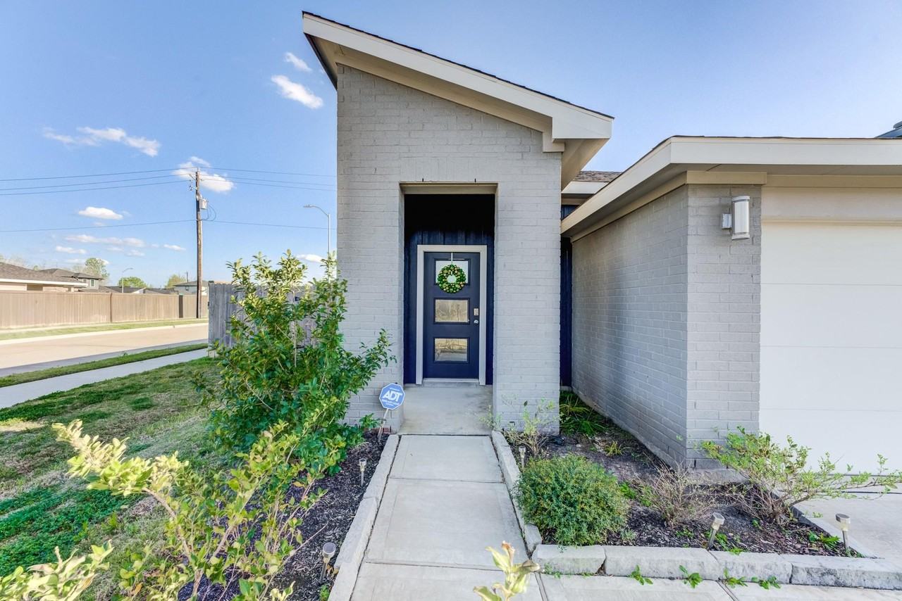 3018 Fenchurch Elm Trl #1 - Photo 2 of 42
