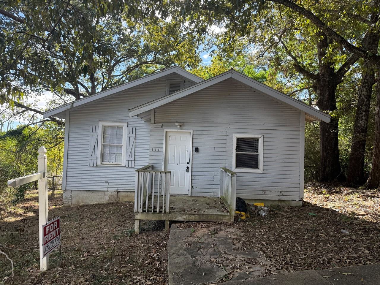 308 Cedar Cir #1