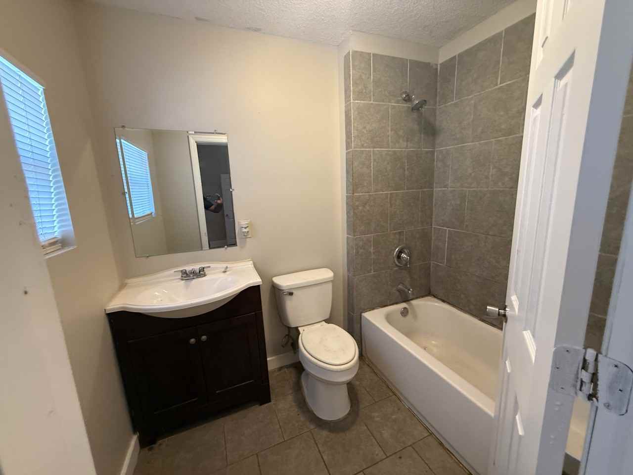 308 Cedar Cir #1 - Photo 4 of 8