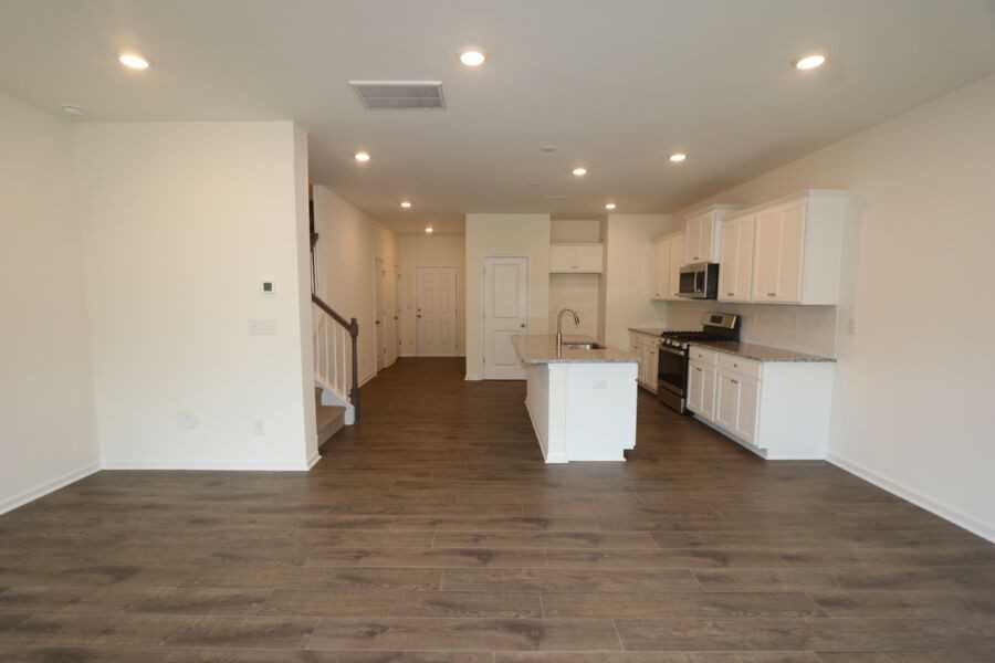 2748 Trinity St #1 - Photo 4 of 15