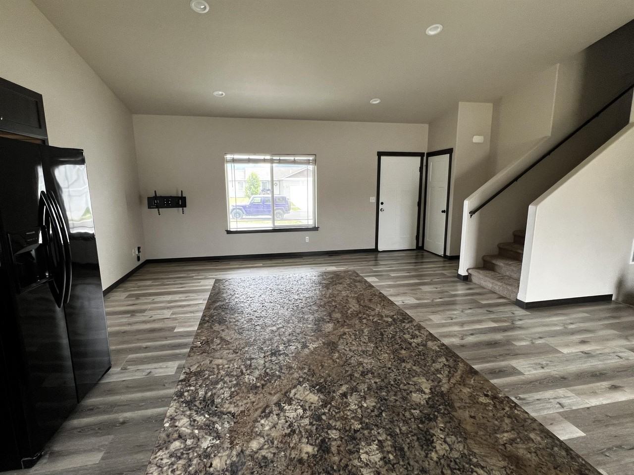 8954 N Scotsworth St #1 - Photo 5 of 10