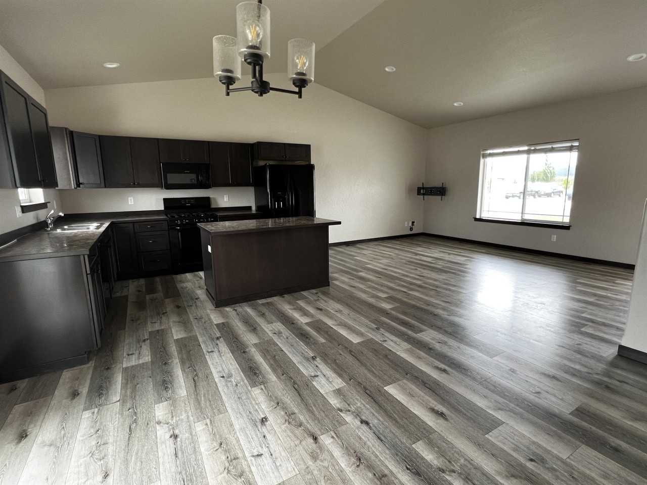 8954 N Scotsworth St #1 - Photo 7 of 10