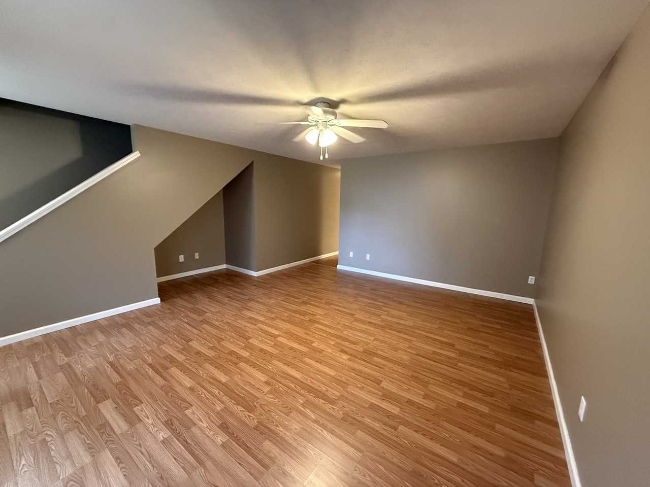 304 Brookside Pl - Photo 4 of 46