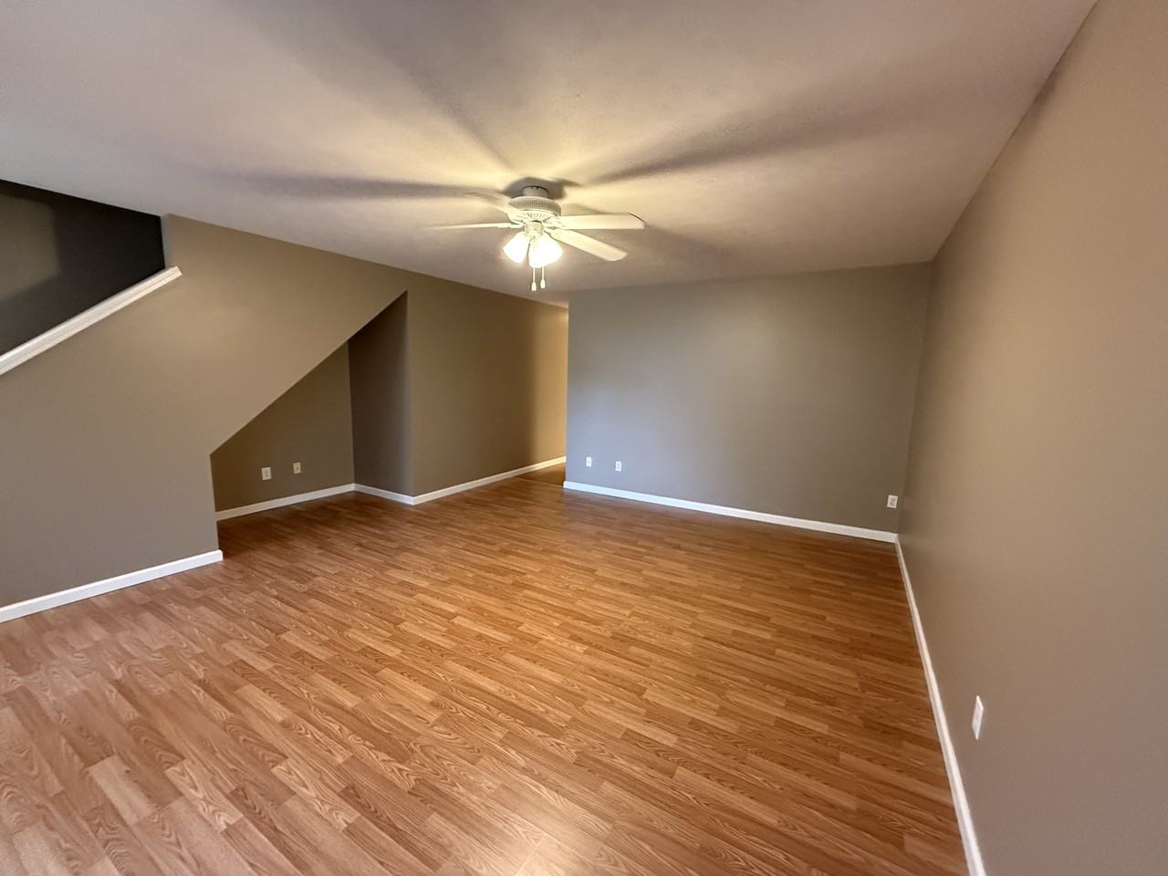 304 Brookside Pl - Photo 5 of 46