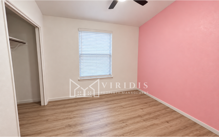 4001 Ivywood Ct #1 - Photo 3 of 11
