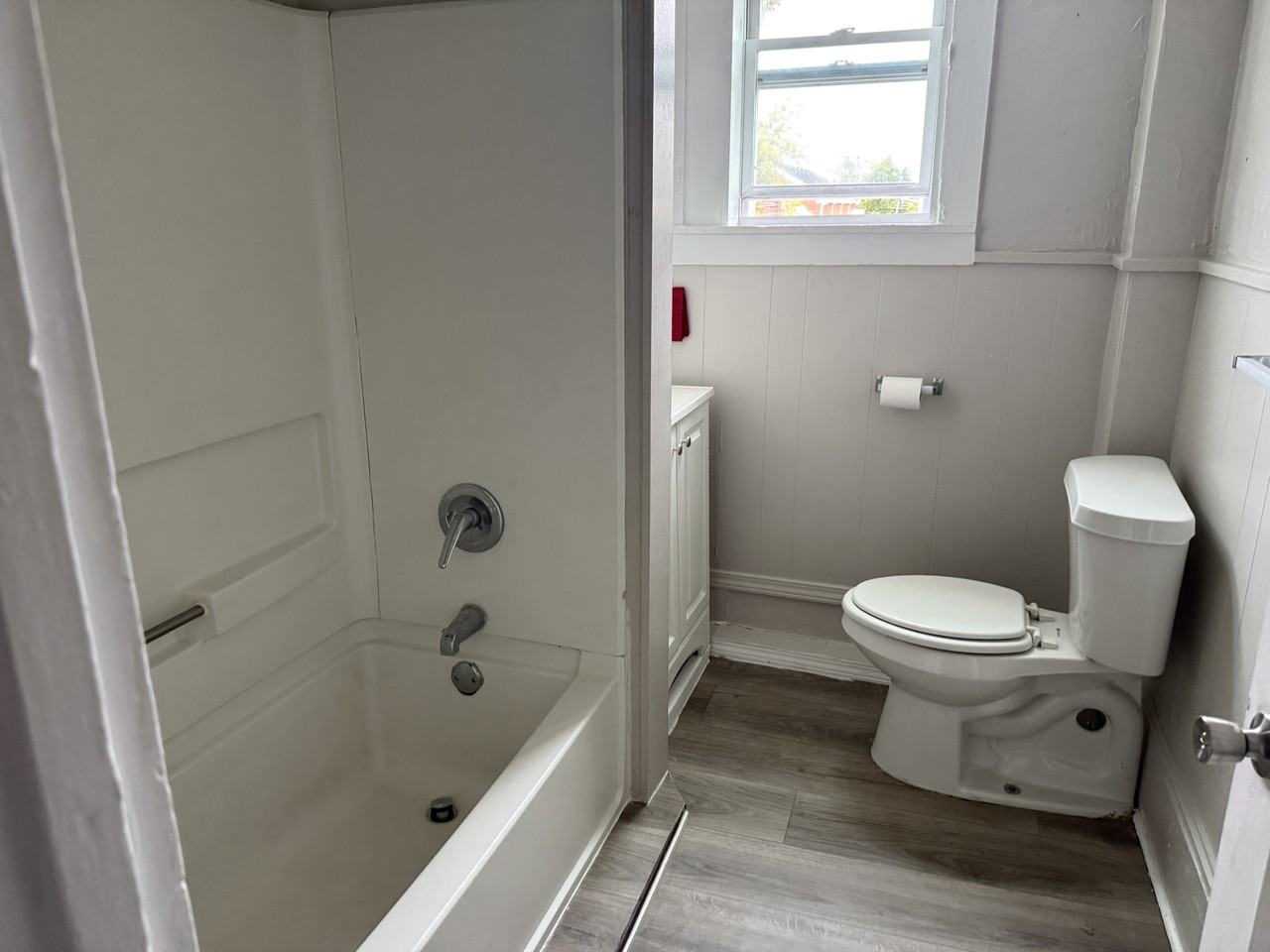 310 E 6th St #2 - Photo 6 of 10