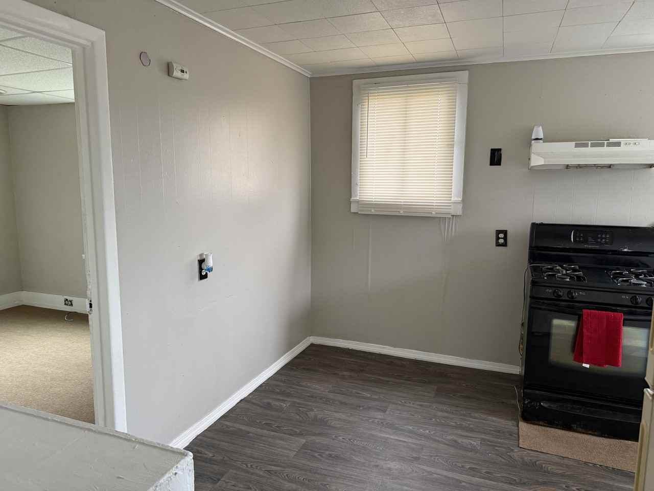 310 E 6th St #2 - Photo 7 of 10