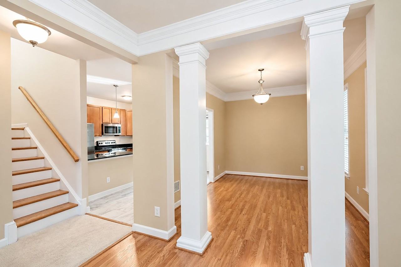 5496 Hill Top St - Photo 6 of 21