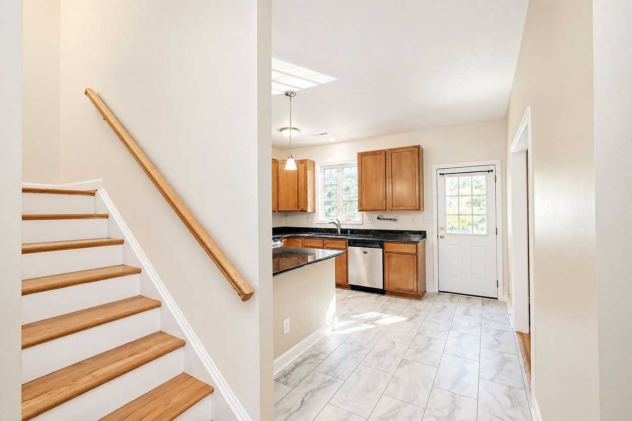 5496 Hill Top St - Photo 7 of 21