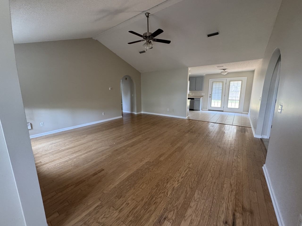 214 Eagle Bend Rd #1 - Photo 2 of 9