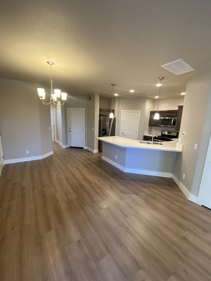 1208 Montevideo Cir #1 - Photo 3 of 19
