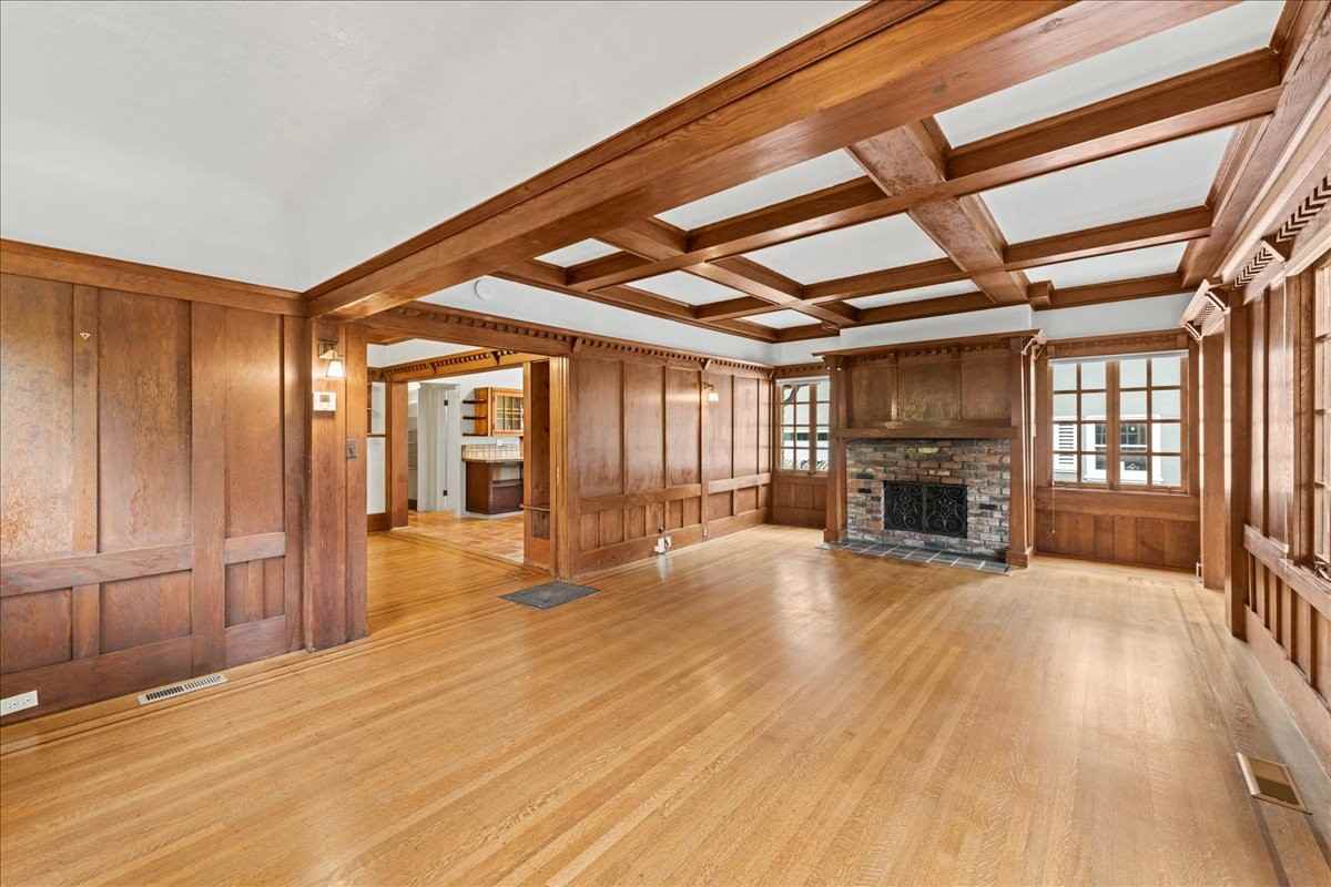6432 Benvenue Ave #1 - Photo 4 of 32