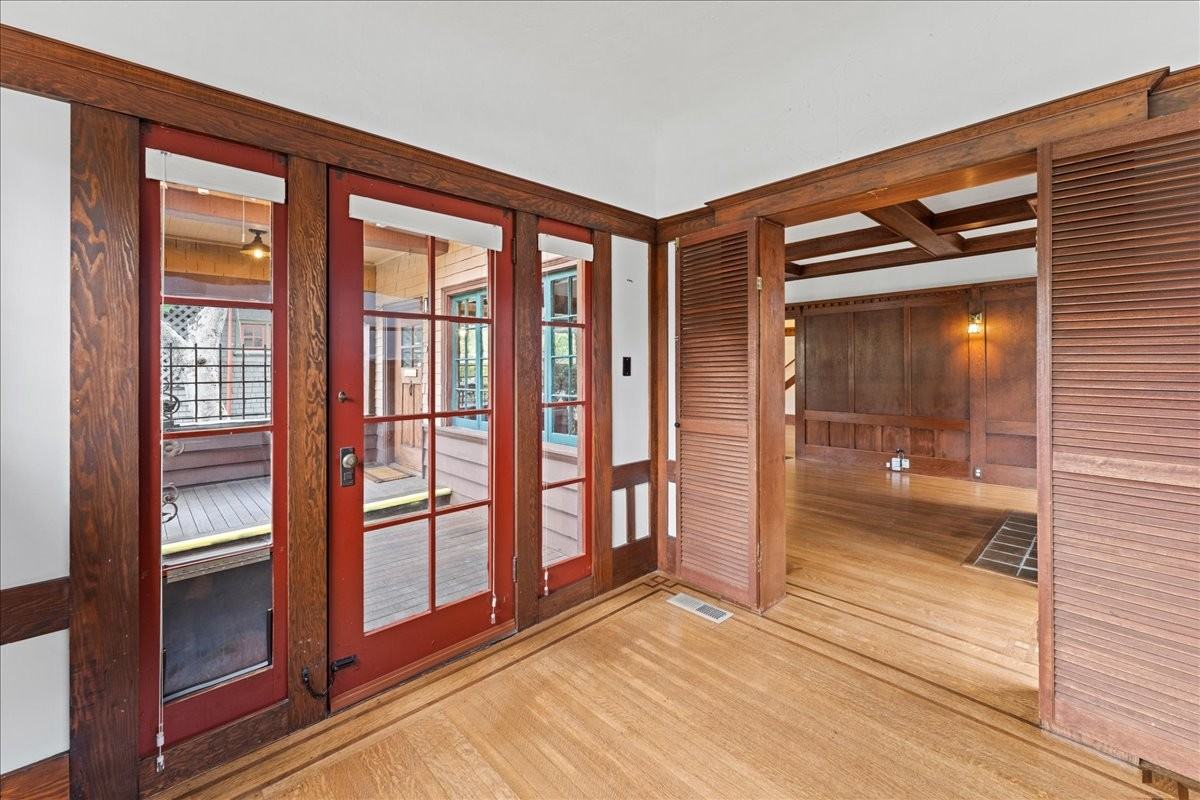6432 Benvenue Ave #1 - Photo 7 of 32