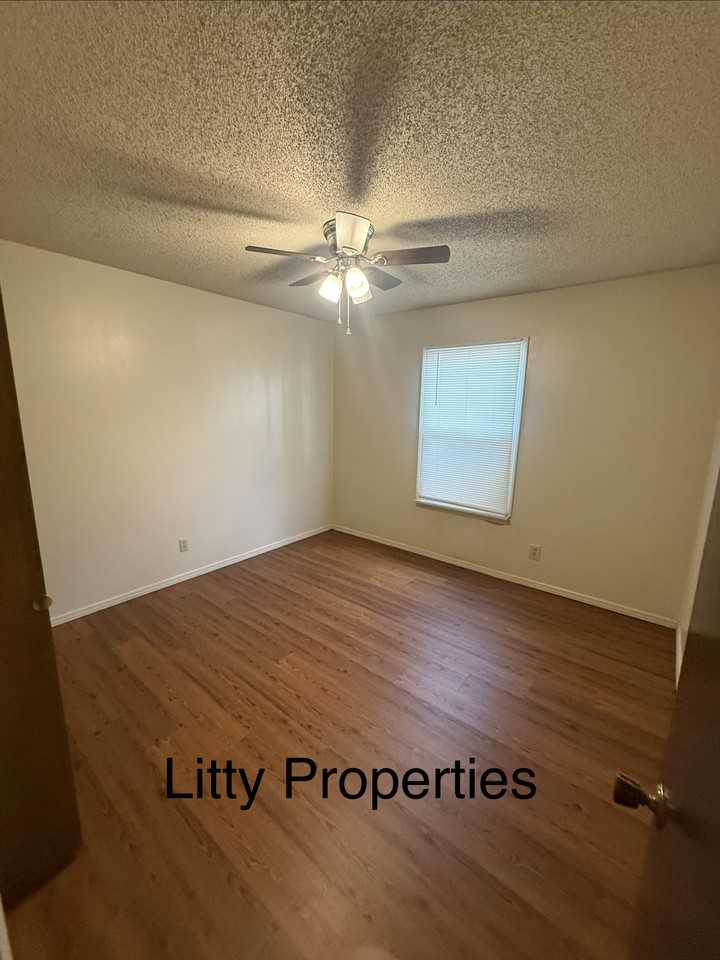 237 Hillcrest Rd #1 - Photo 5 of 7