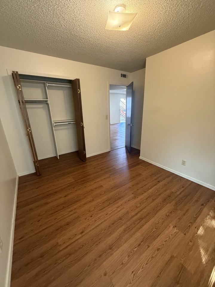 237 Hillcrest Rd #1 - Photo 6 of 7
