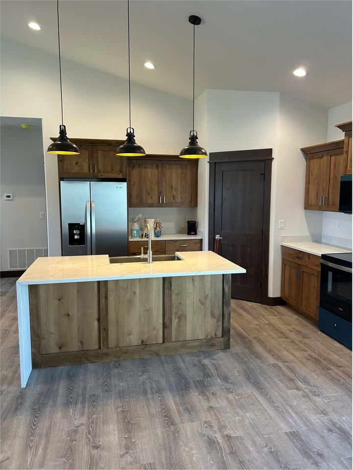 125 Thomas Way #1 - Photo 2 of 10