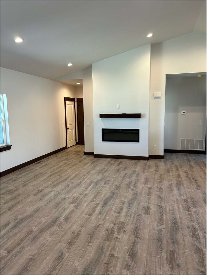 125 Thomas Way #1 - Photo 5 of 10