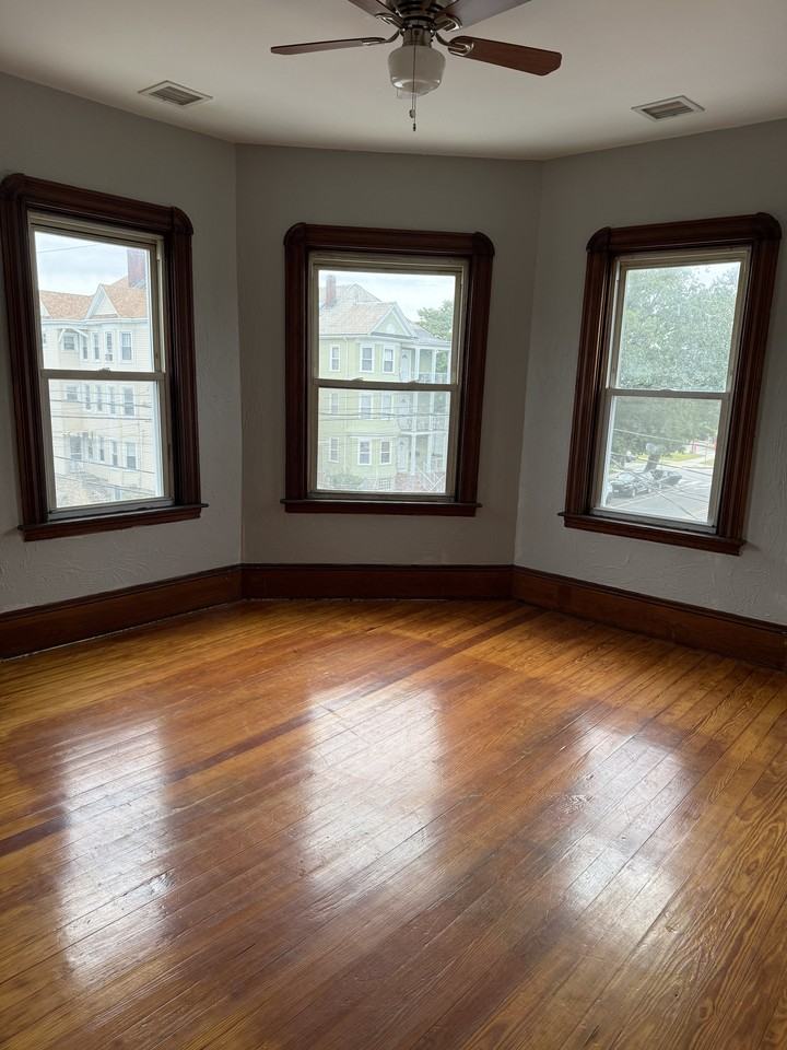 206 Belleville Ave #3 - Photo 3 of 9