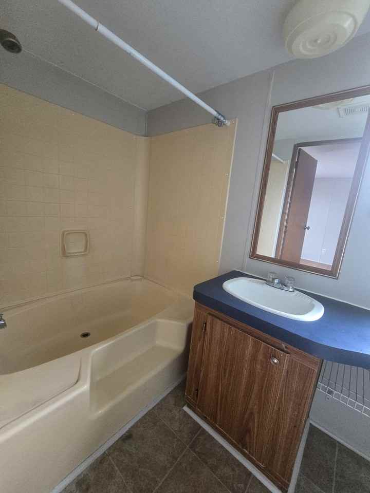 114 Suncrest Dr #114 - Photo 5 of 9