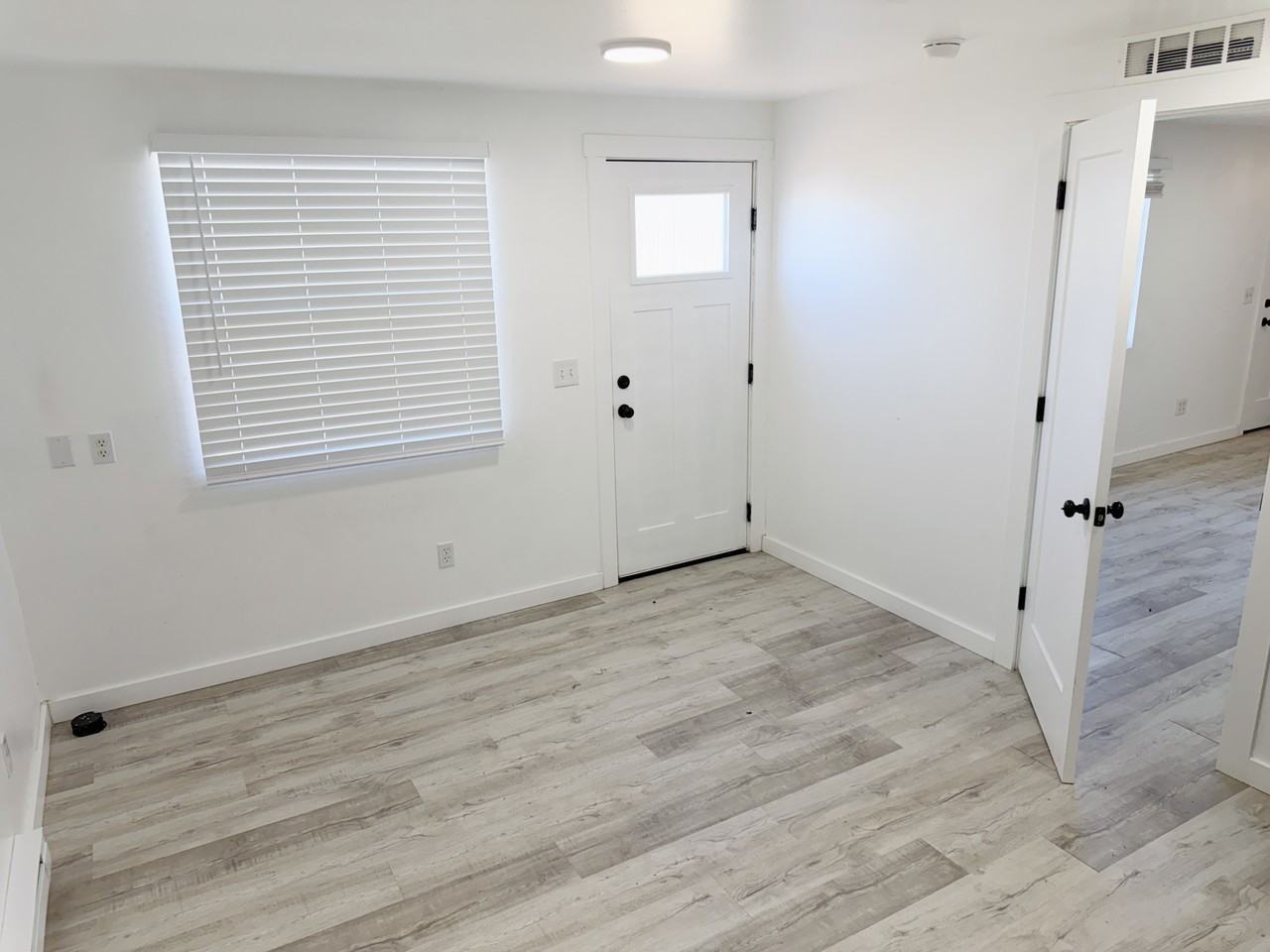 218 Chaparro Ln - Photo 6 of 10