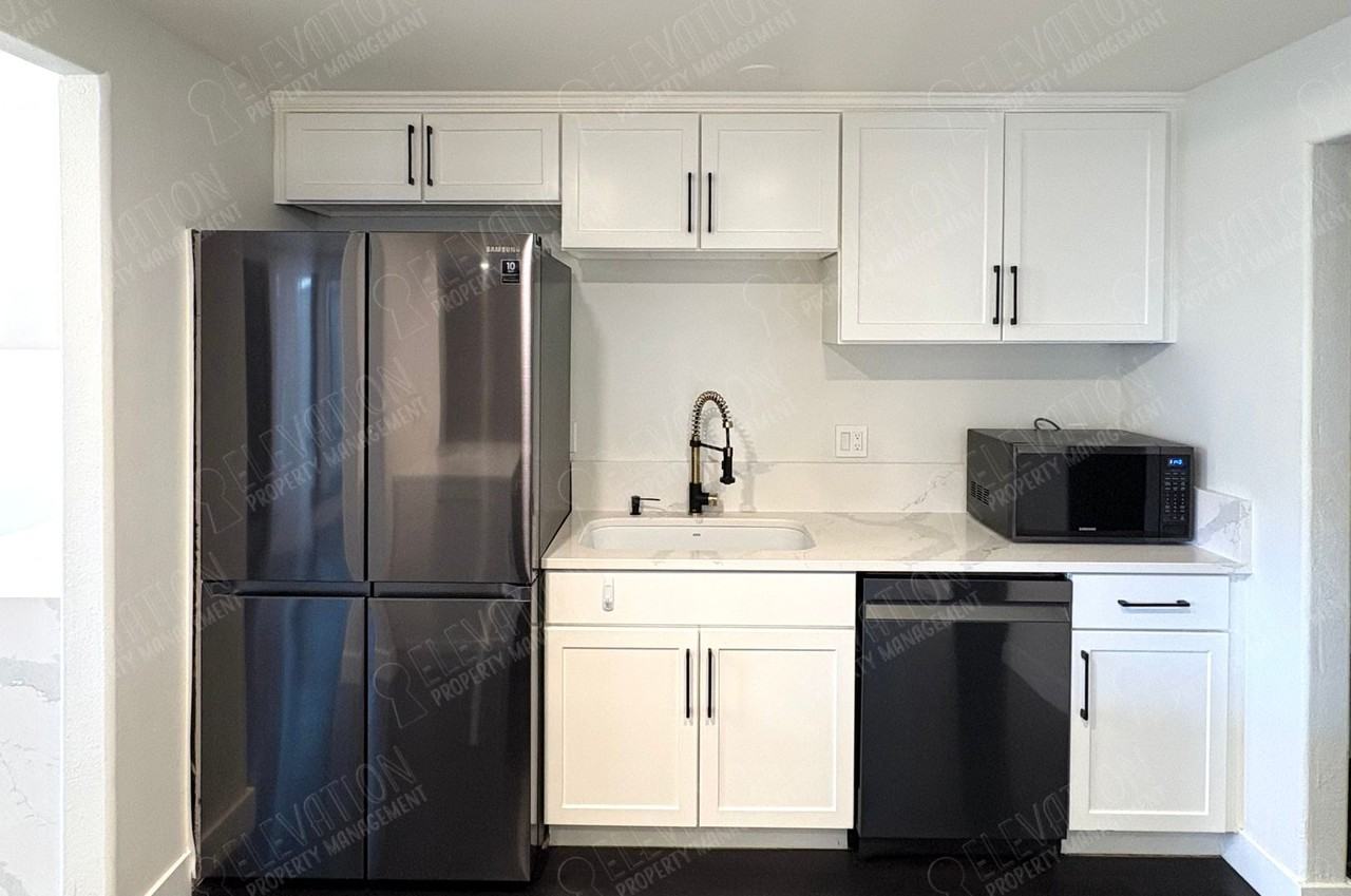 111 Nw Hawthorne Ave #2 - Photo 4 of 19