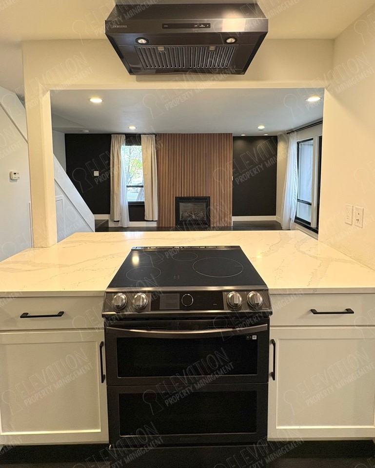 111 Nw Hawthorne Ave #2 - Photo 5 of 19