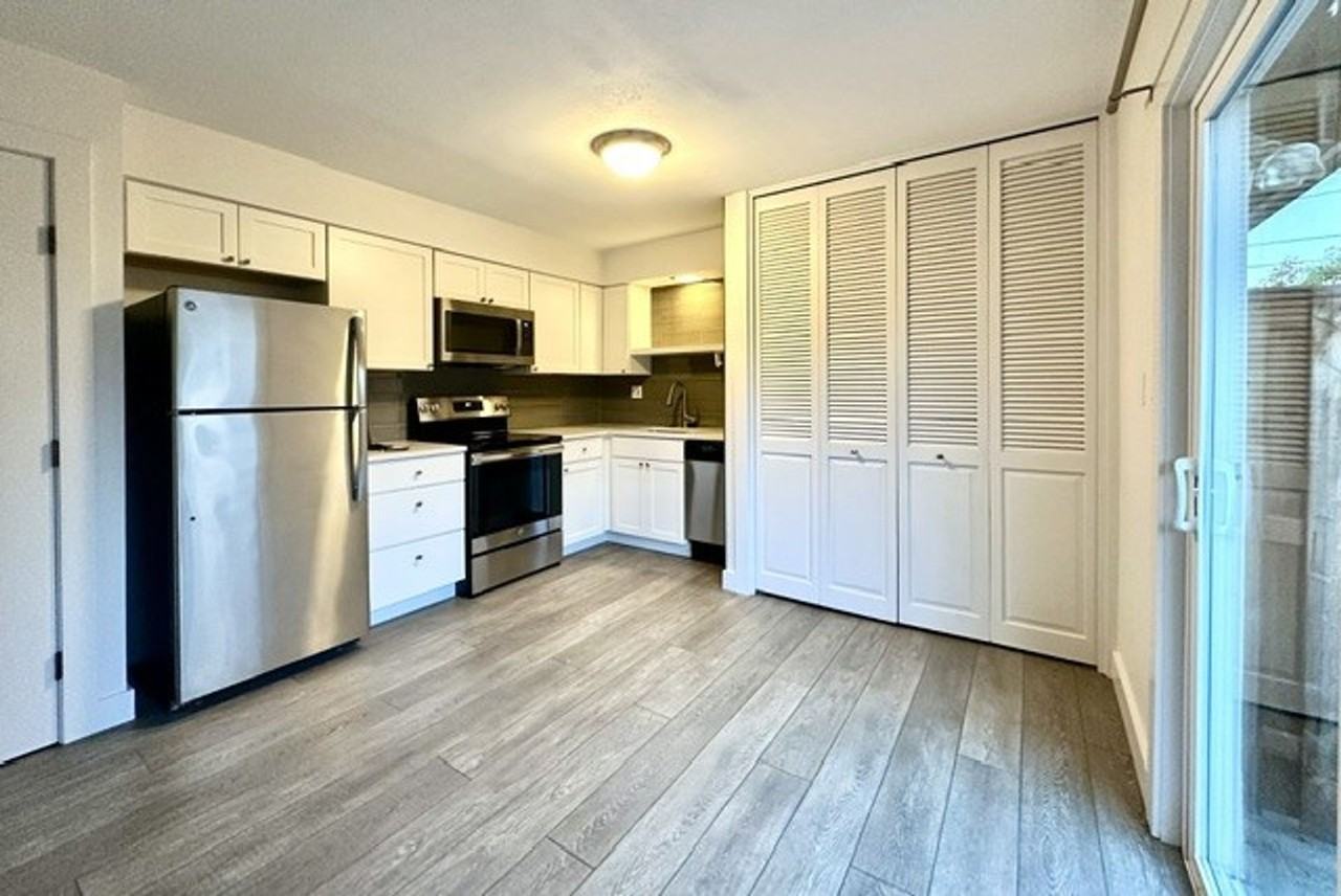 2354 Se 48th Ave - Photo 6 of 34