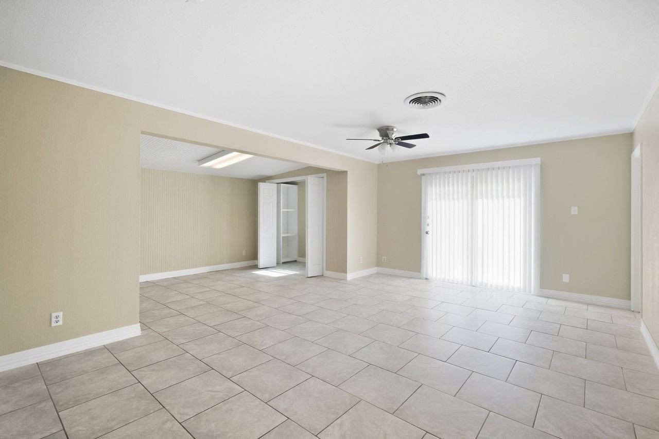 4022 Lowman St - Photo 2 of 18