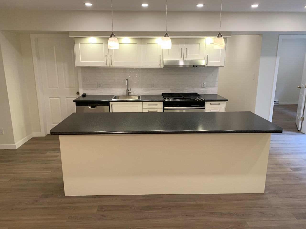1783 Larkhall Cres - Photo 2 of 12
