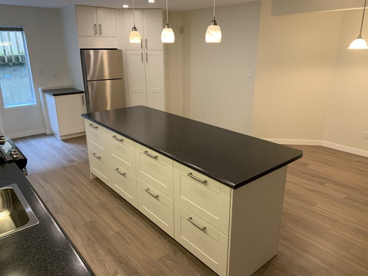 1783 Larkhall Cres - Photo 4 of 12