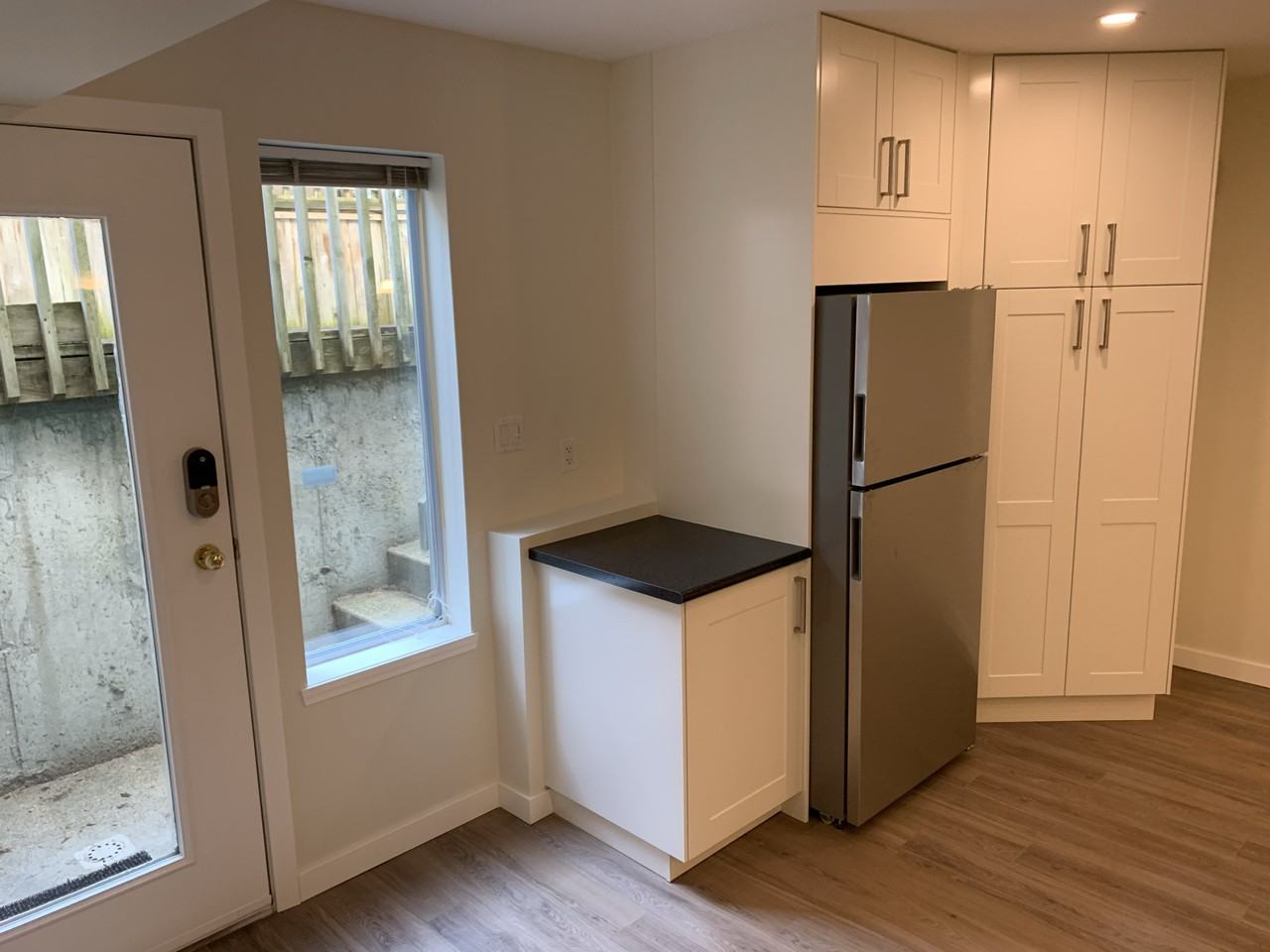 1783 Larkhall Cres - Photo 6 of 12