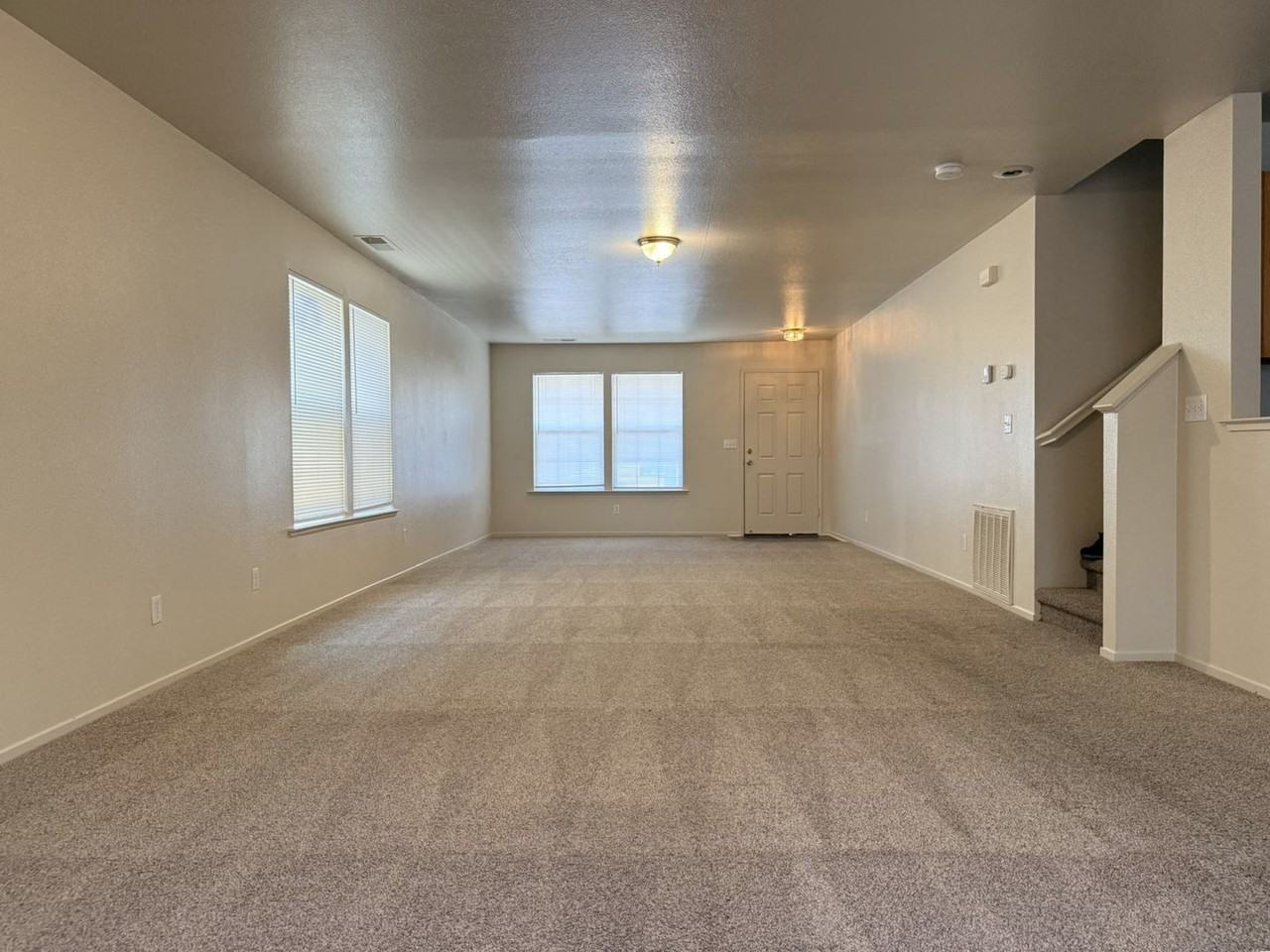 1277 Sunrise Dr - Photo 4 of 37