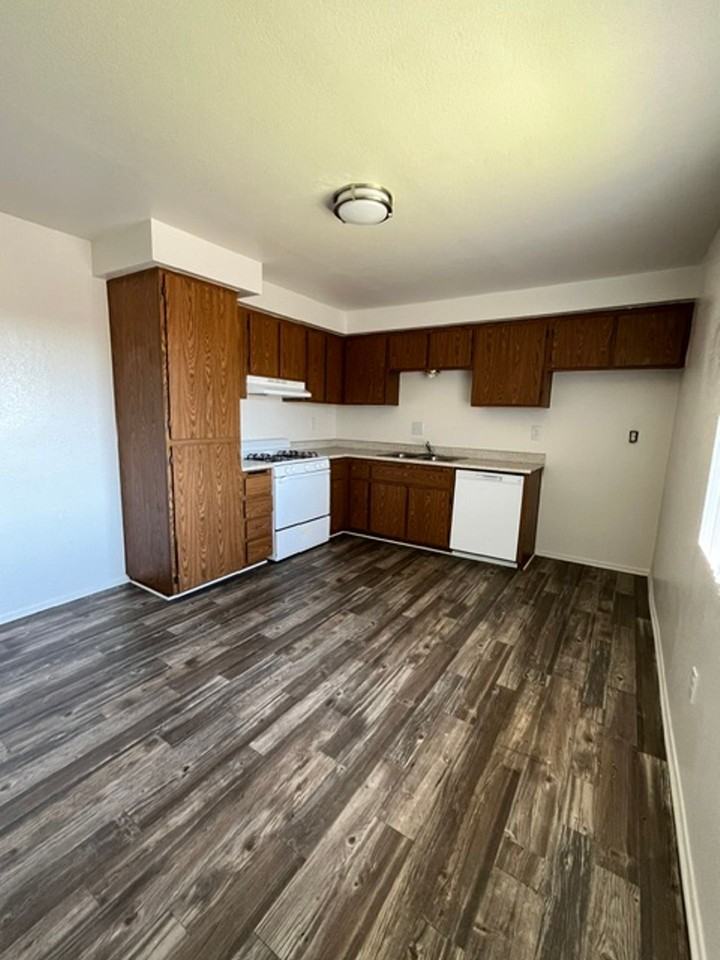 Sunrise Vista Apartments - Photo 7 of 25