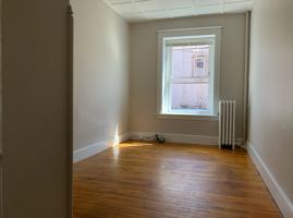 featured image of 10 Kent Ave