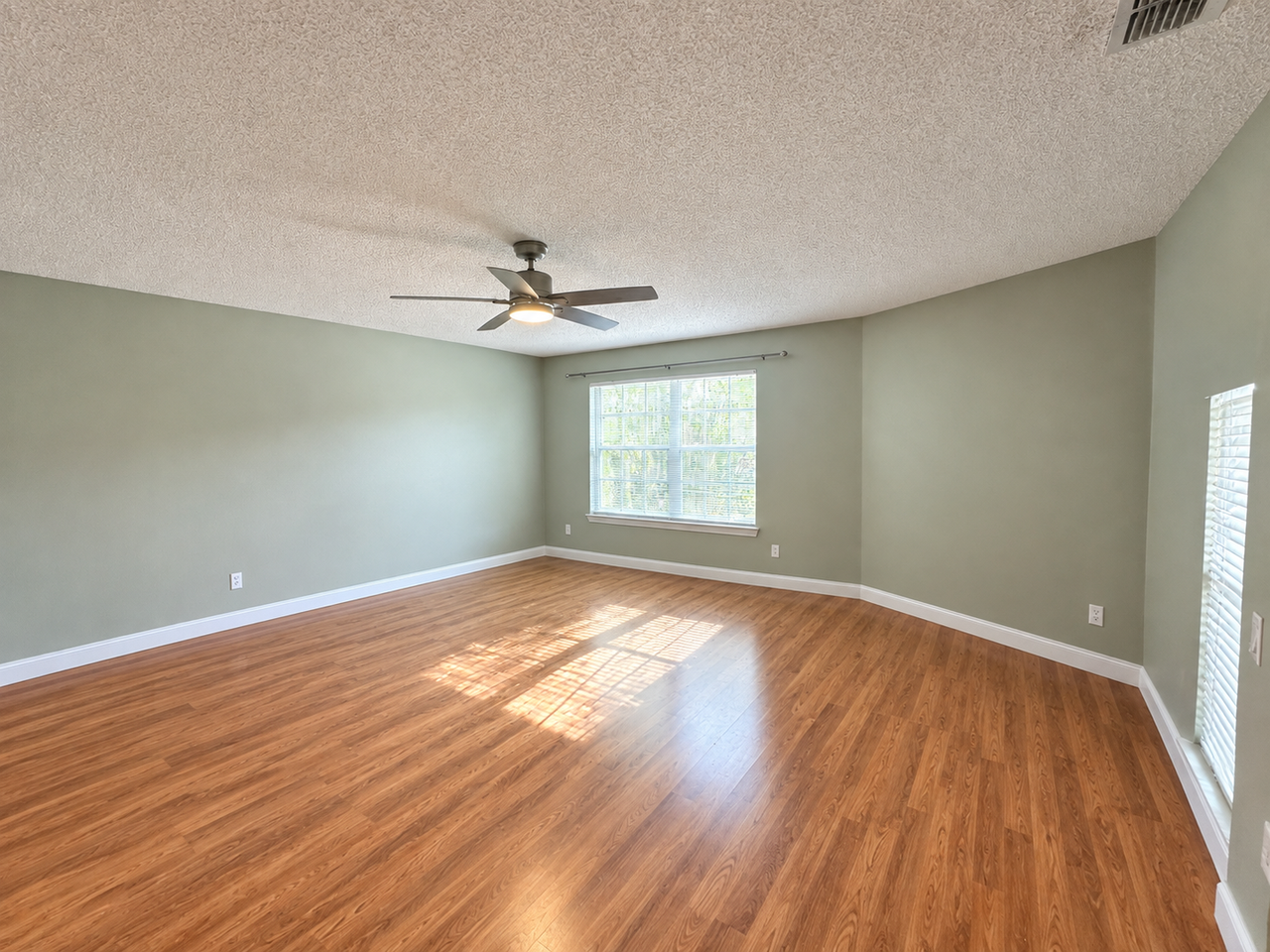 3390 Foxcroft Cir - Photo 7 of 13