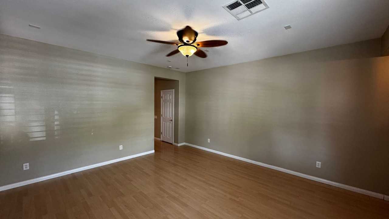 2120 Desert Prairie St - Photo 4 of 27