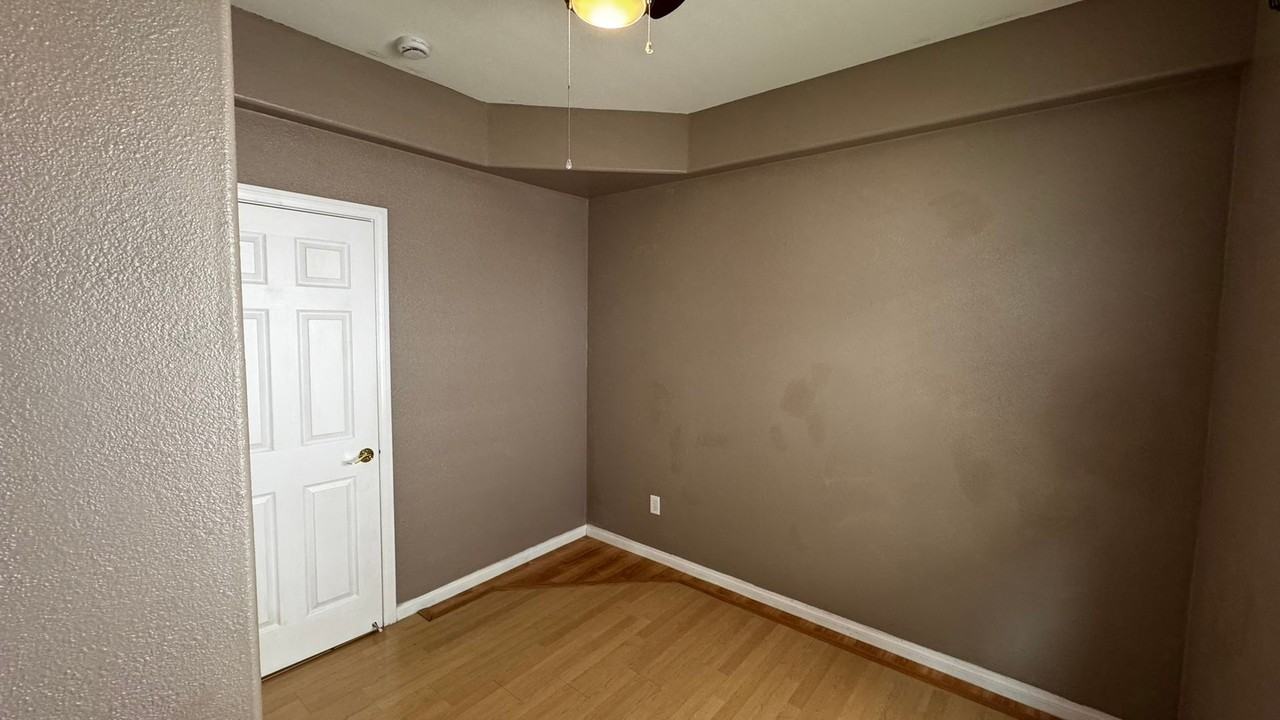2120 Desert Prairie St - Photo 6 of 27