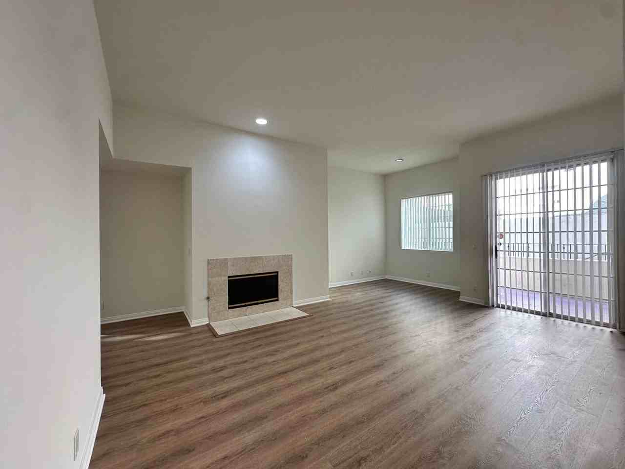 4334 Colbath Ave #103 - Photo 6 of 22