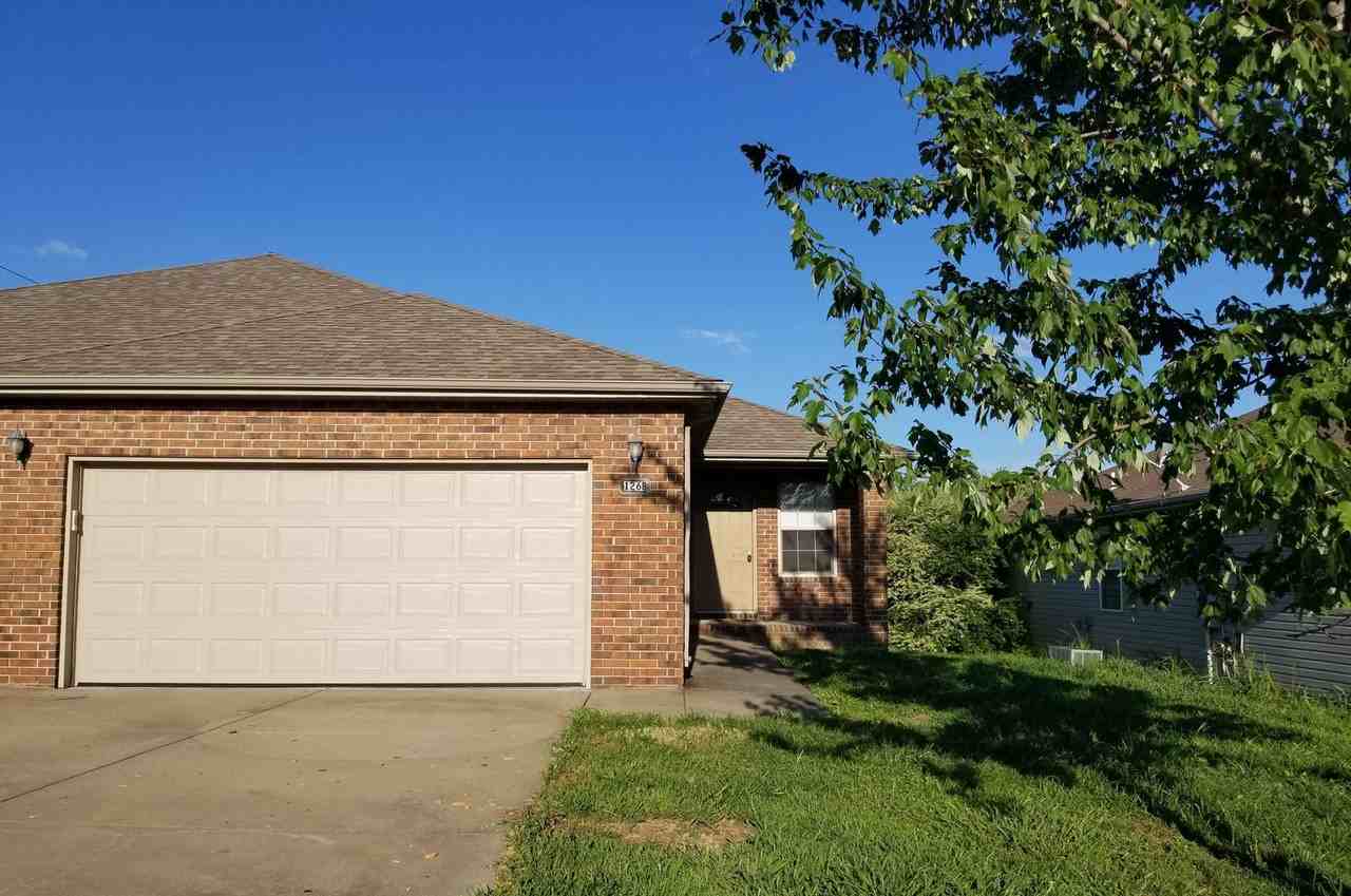 126 Bailey Cir #B