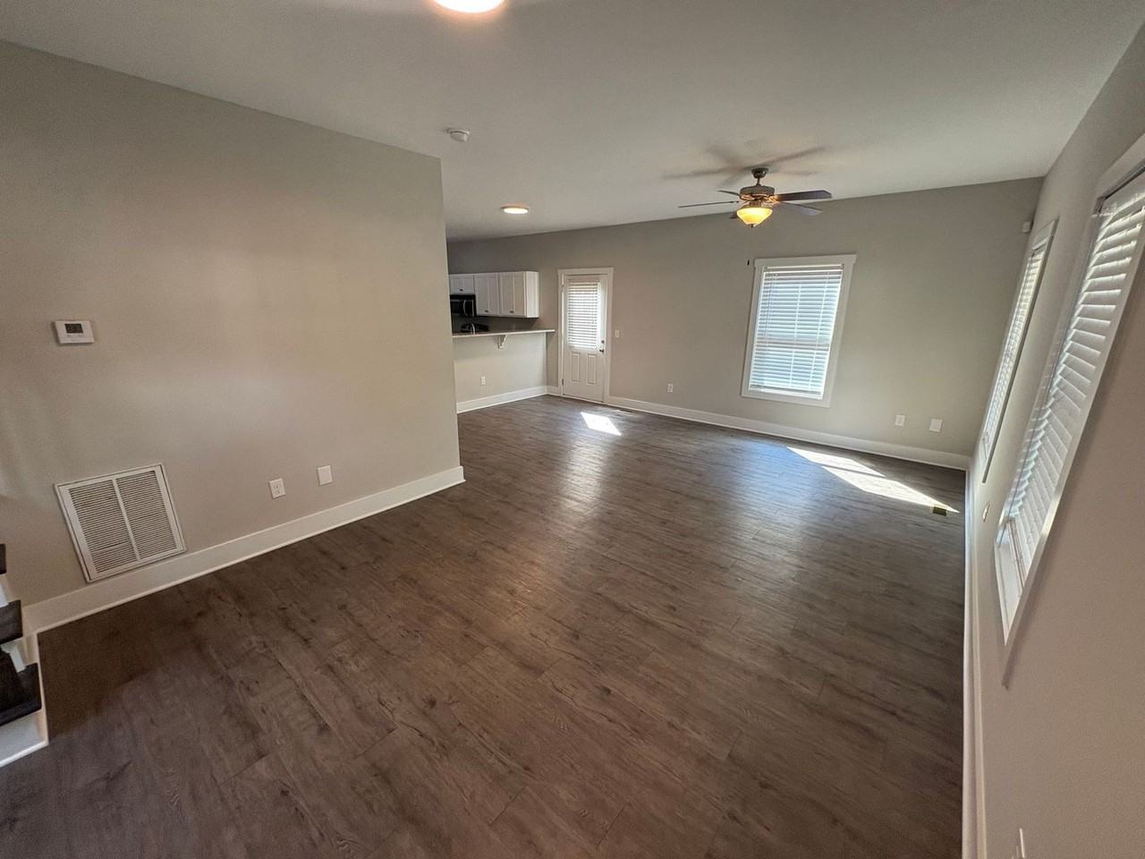 140 Jonas Ave - Photo 3 of 17