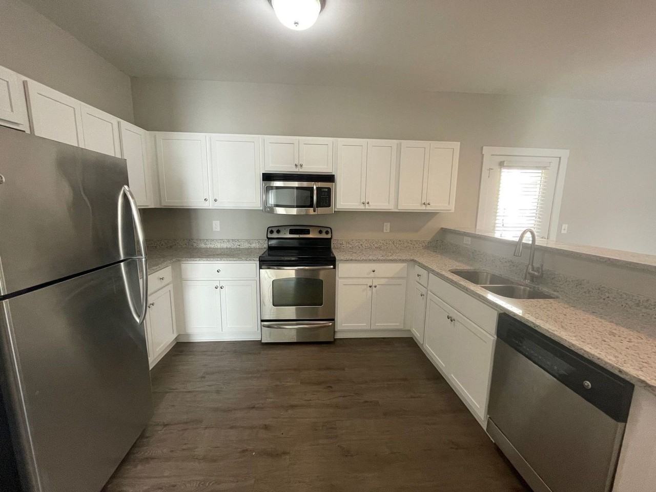 140 Jonas Ave - Photo 6 of 17