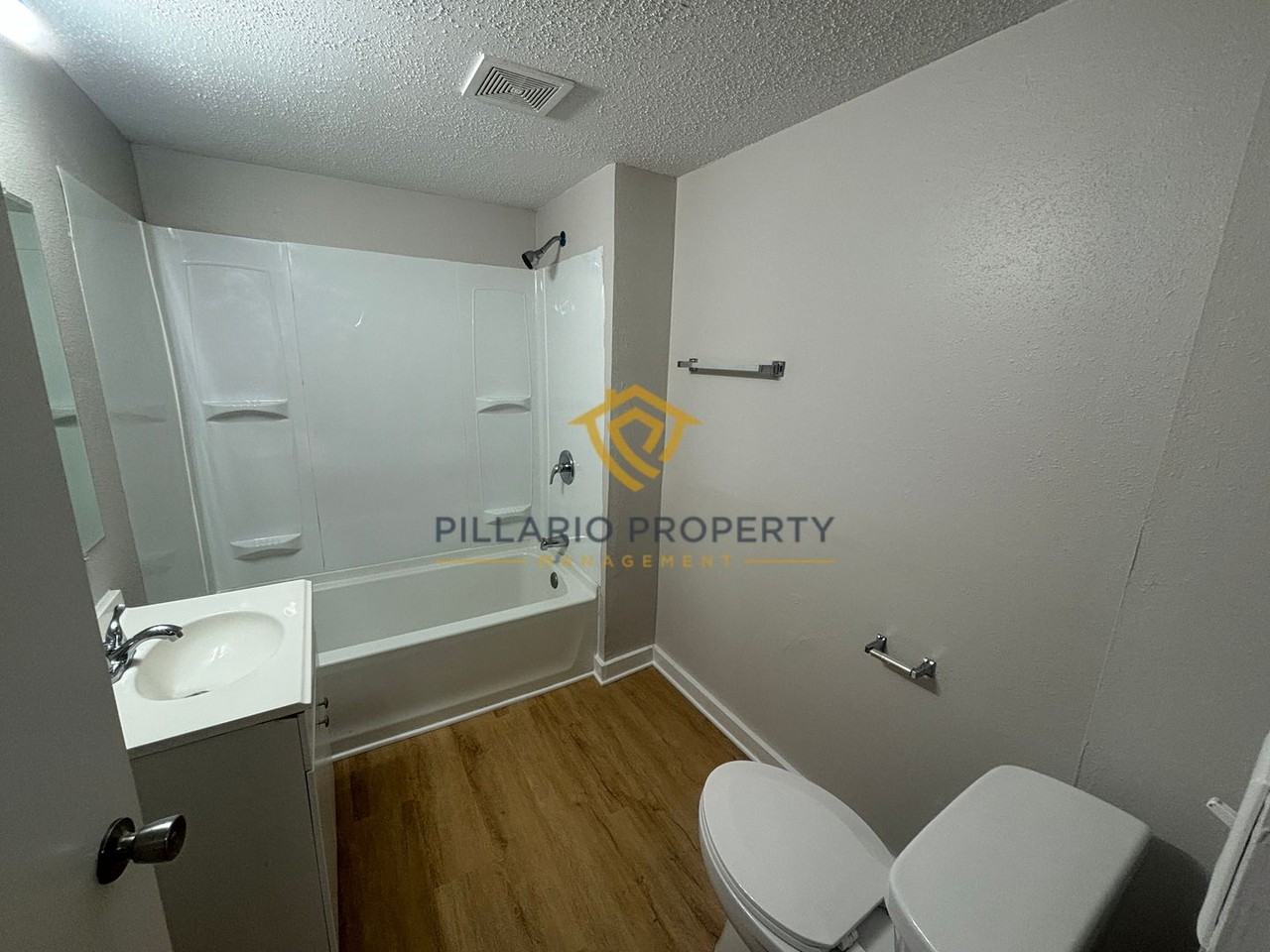 2435 S Roena St - Photo 5 of 13