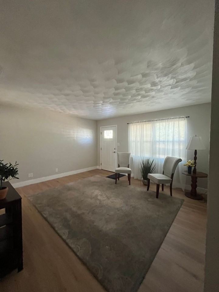 4391 73rd St N - Photo 2 of 11