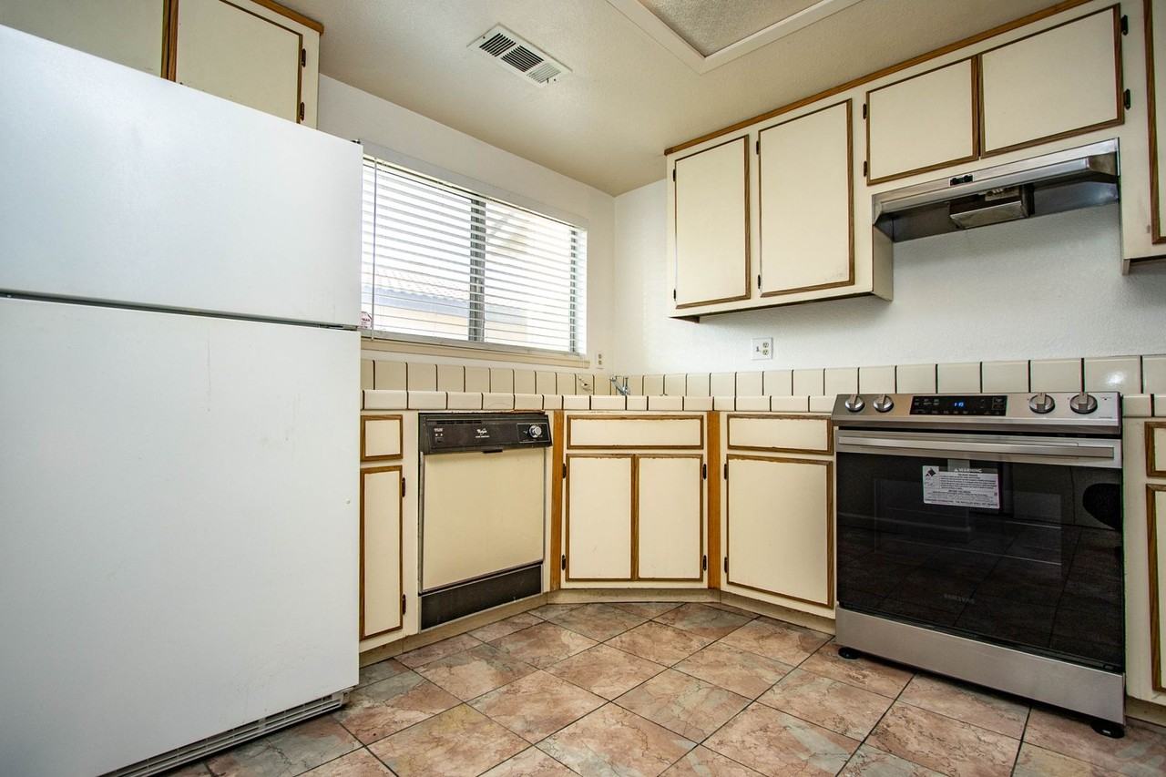3074 Andre Ln - Photo 2 of 14