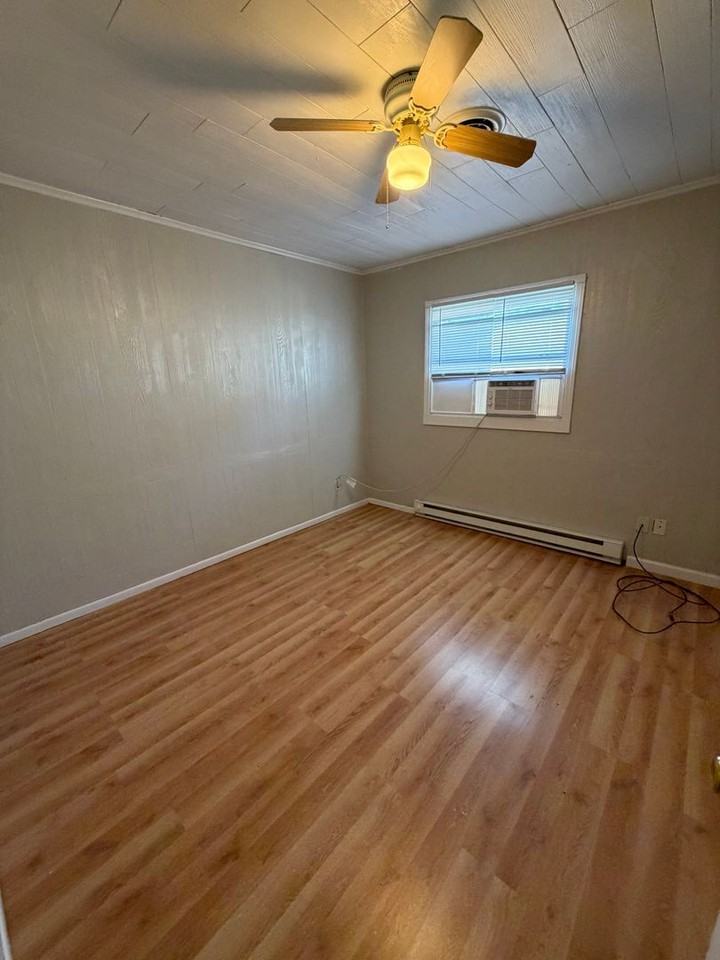 903 Highland St - Photo 3 of 7