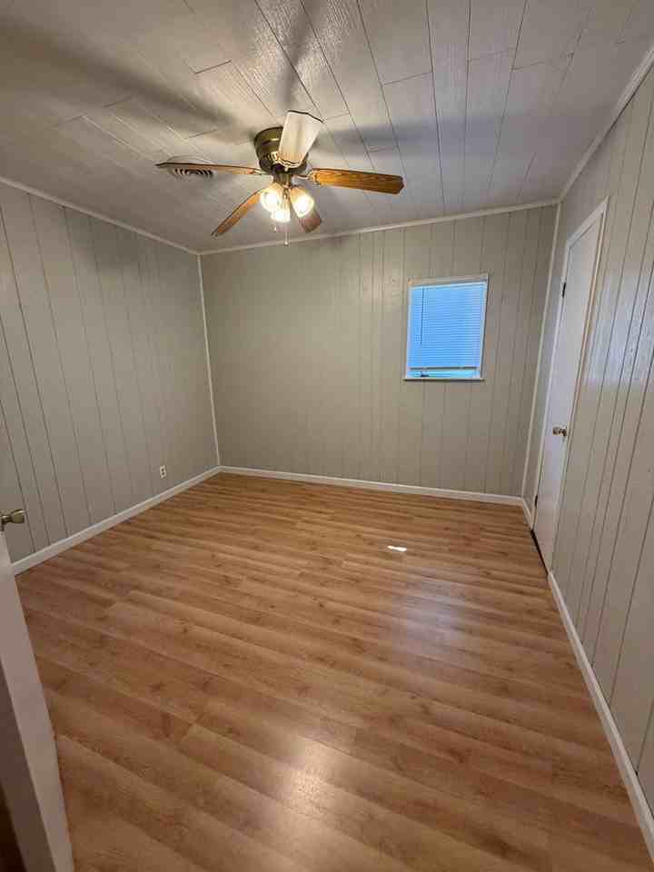 903 Highland St - Photo 5 of 7