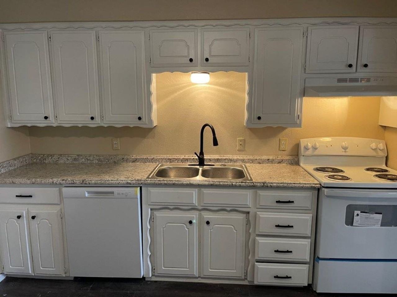 816 S 5th St - Photo 5 of 15