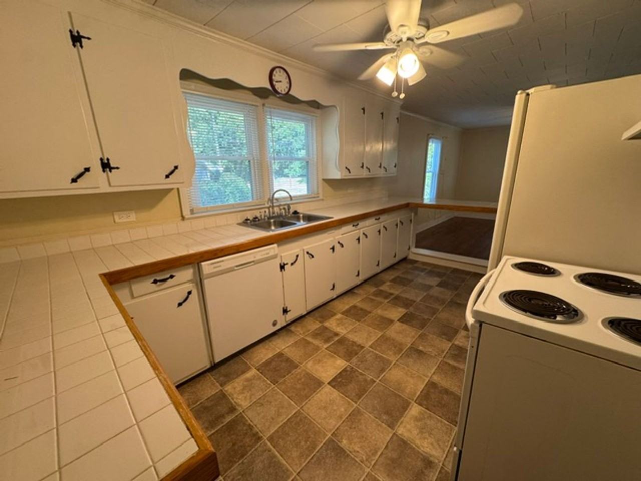 101 Turner St - Photo 6 of 13