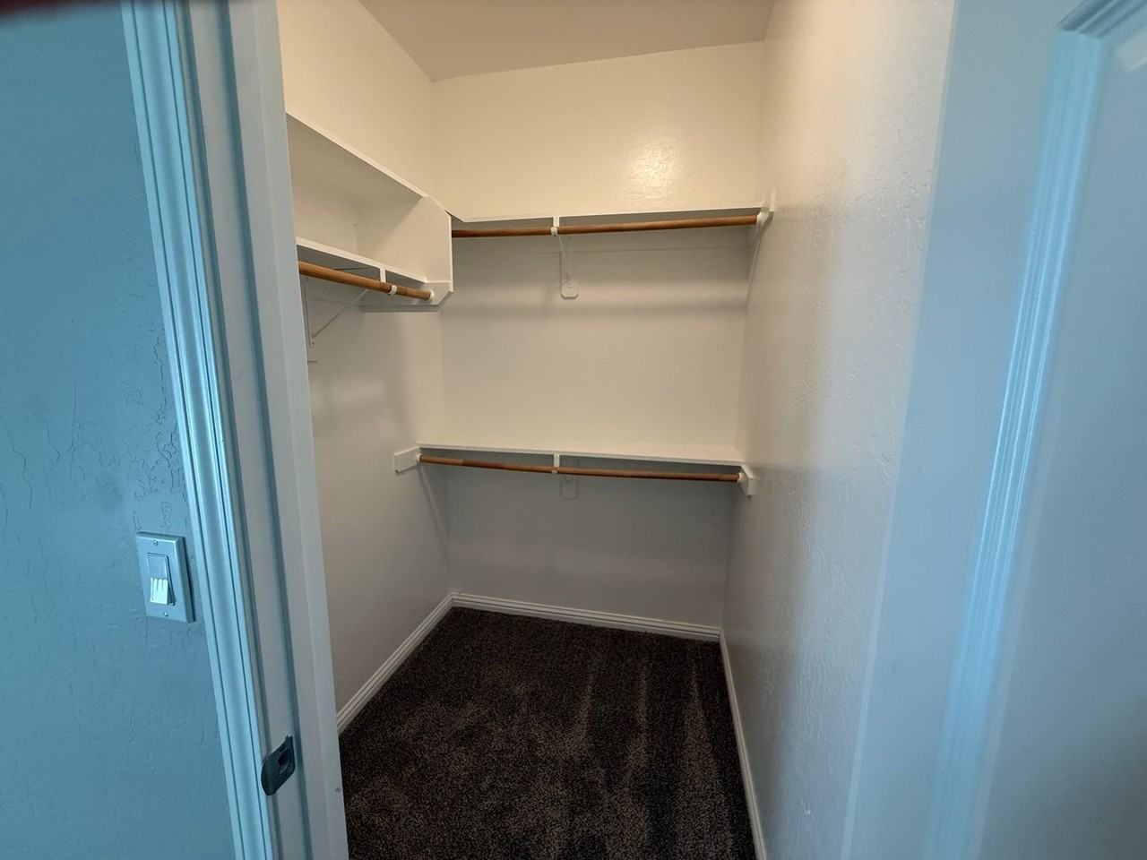 1876 W Roby Ave - Photo 6 of 10