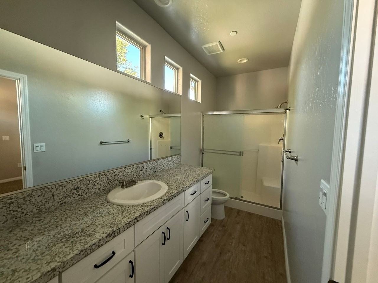 1876 W Roby Ave - Photo 7 of 10